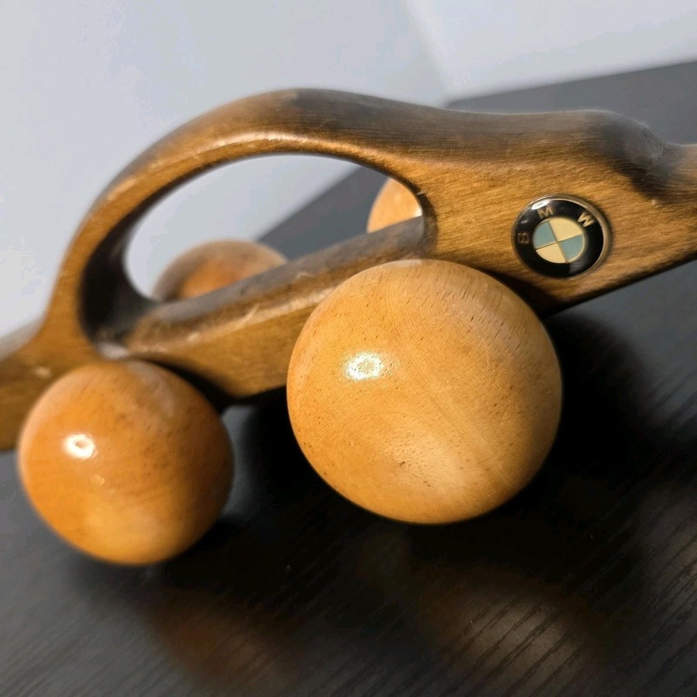 BMW 633CSi Wooden Display Manual Massage Roller Car‎ Brown Model Toy